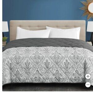 Seasons Collection Down Alternative Blanket